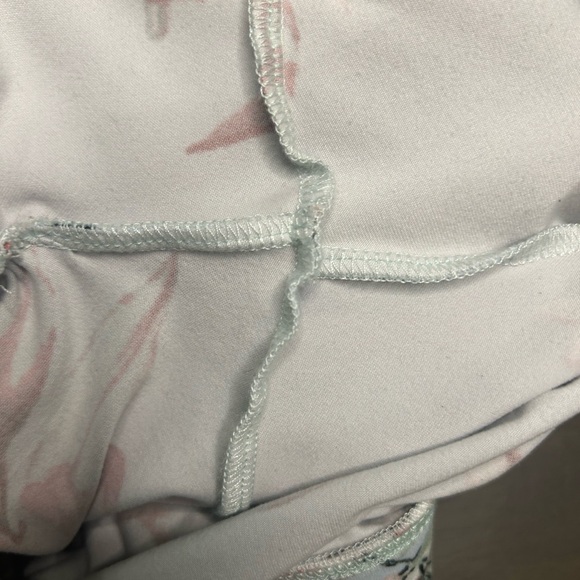 SOLD on eBay ***Cute Booty lounge floral leggings size small - Picture 7 of 8